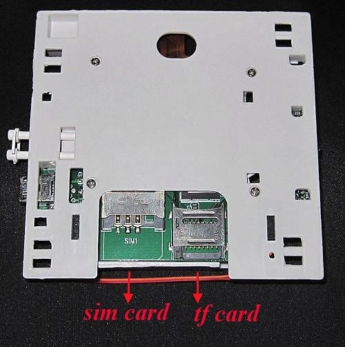 מצלמה נסתרת במתג תאורה