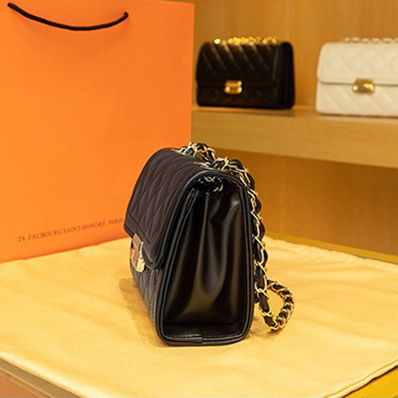 מצלמה נסתרת בתיק לאישה רצועת מתכת