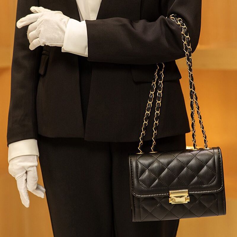 מצלמה נסתרת בתיק לאישה רצועת מתכת