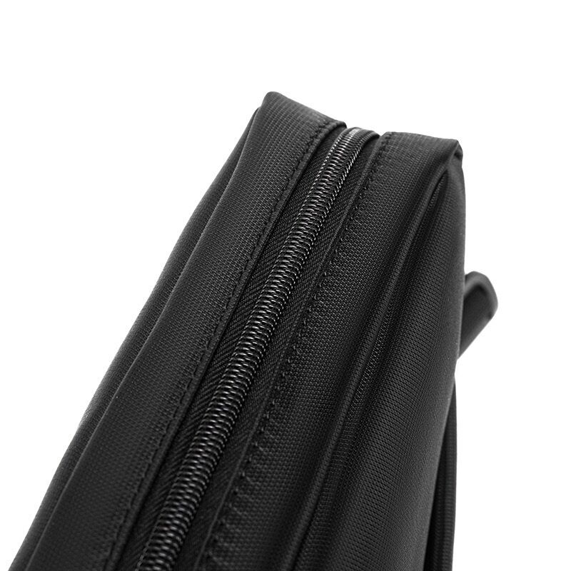 מצלמה נסתרת בתיק צד לגבר